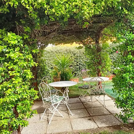 Gemma Di Gallura Charme Bed & Breakfast